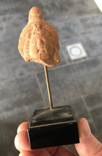 Ancienne Tête votive en terre