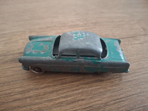 Voiture miniature ancienne - voiture,