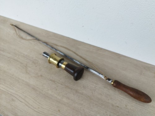Metier cuir drille a - du,