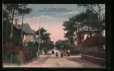 Old postcard La Baule, Avenue de Pierre Percèe vers la Gare 