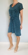 Robe en soie fleurie ESSENTIEL