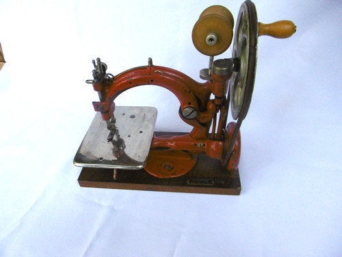 Ancienne machine coudre - a,