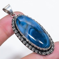 Pendentif pierre précieuse forme ovale en agate bleue du Botswana bijoux...