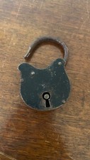 cadenas ancien en fer sans