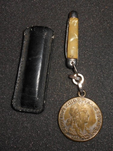 Ancien petit couteau pliant - ,