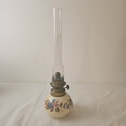 Ancienne lampe pétrole de - ancienne,