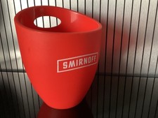 Seau à glaçons, bouteille