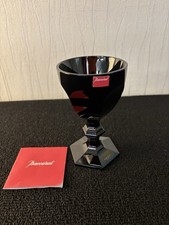 Verre à vin modèle Starck Harcourt noir imparfait en cristal de Baccarat