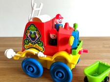 Jouets vintage Fisher Price 657 Crazy Clown Brigade Car Circus 1983