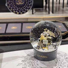 CHANEL Boule À Neige Nouvelle