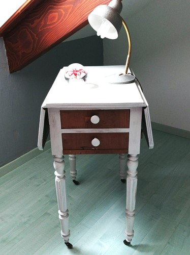 Table called wagon with - called, "wagon"