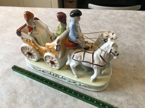 Caleche chevaux ceramique - caleche,