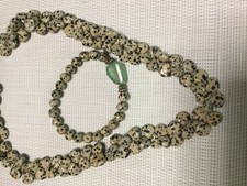 collier et bracelet pierres