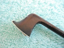 Ancien archet de violon signé