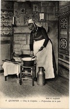 CPA QUIMPER-Chez la Crépiere-Pate Preparation (188746)