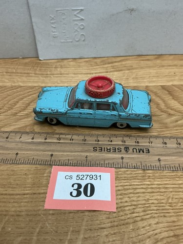 Corgi toys 236 austin - corgi, a60