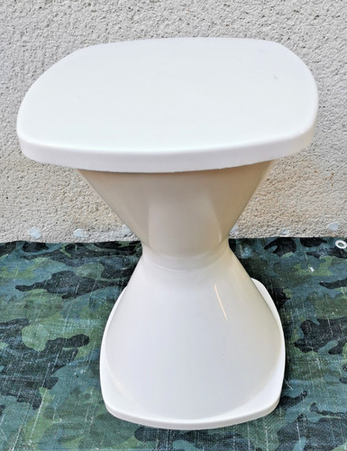 Tabouret design tam - tam,
