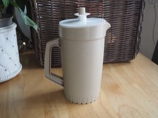 Pichet Tupperware Vintage Marron Clair et Beige. Propre sans odeur . TBE