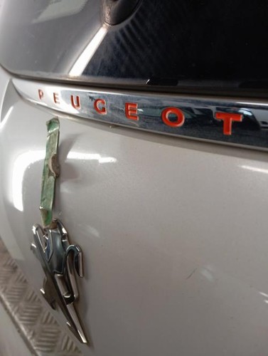 Malle hayon arriere peugeot - malle/hayon,