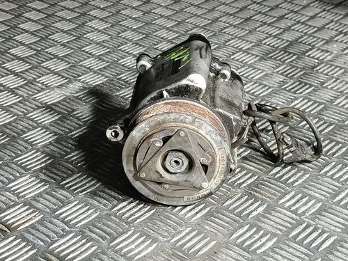 A0001402285 support pompe - support,