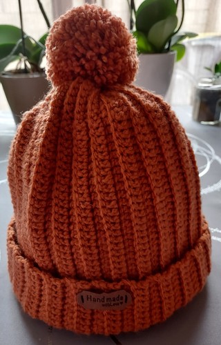 Bonnet avec pompon - , crochet