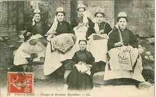 29.PONT L'ABBE.GROUPES DE