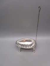 Plonge œuf ancien en métal