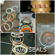 L&T Komatsu PC210 Boom