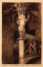 CPA Dijon Le Petit Jardinier de l'escalier tournant FRANCE (1374044)