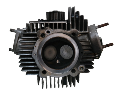 Tête avant moteur ducati - tête,
