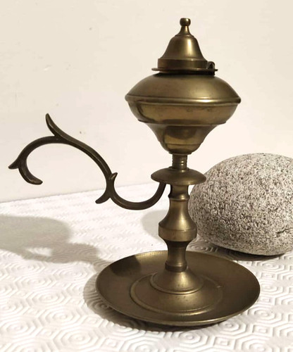 Lampe huile ancienne - lampe,