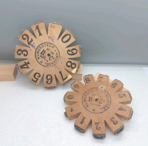 Lot numeroteurs en bois - de,