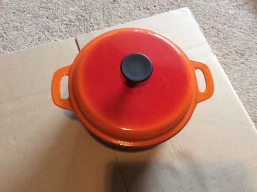 Ancienne cocotte fonte - ancienne, en
