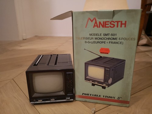 Ancien téléviseur portable - ancien,