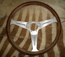 volant signé Nardi année 1960 collector pour Ferrari verni écaillé a refaire