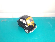2708232 voiture 1/38 kinsmart