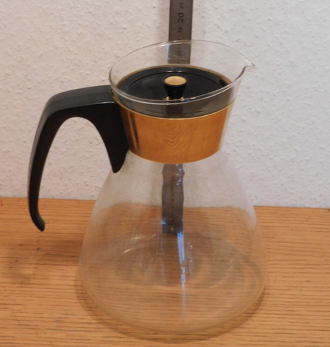 Vintage 1970 carafe - vintage, recipient