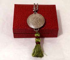 Porte clé artisanal en argent massif 930 signé Guy Cohen Montpellier pompon vert