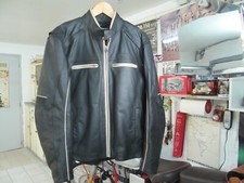 blouson cuir moto TRIUMPH