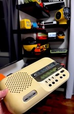 Weltron 2502 Vintage Radio