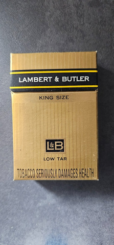 Paquet cigarette vide - vide,