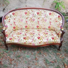 Canapé ancien à restaurer 