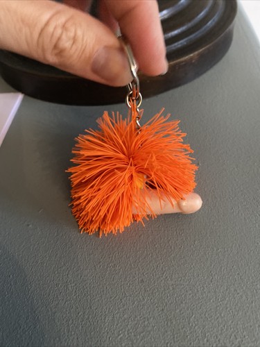 Ancien porte clef - porte, orange