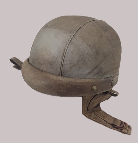 Ancien casque moto bol rétro