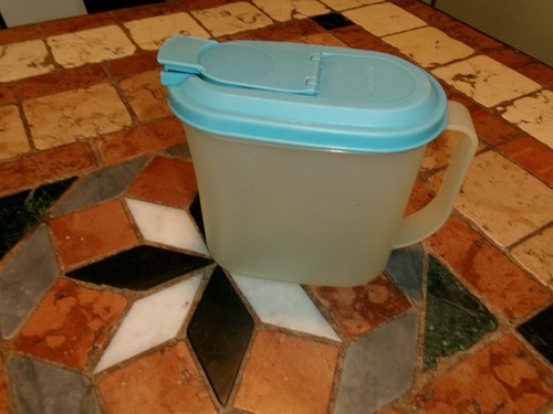 Tupperware pichet carafe - ,
