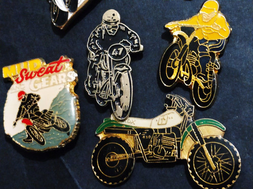 Rare lot superbes - superbes, pin's
