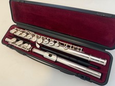 Yamaha YFL-211 Flute with Original Hard Case, Nickel Silver