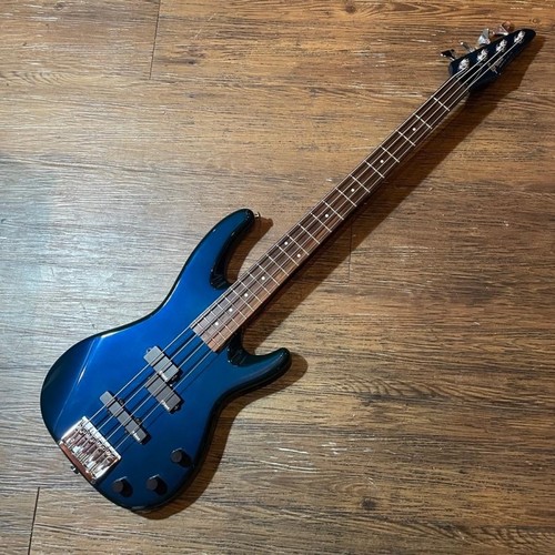 Guitare basse électrique