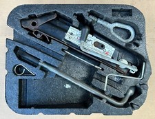 BMW MINI ONE COOPER LIFTING JACK WHEEL BRACE TOW HOOK R50 R52 R53 R56 2001-2013