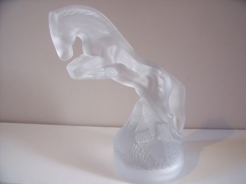 Cheval art deco verre moulé - art,